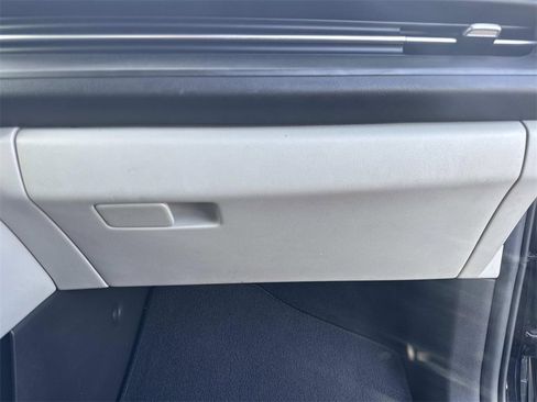 Certified 2022 Kia Carnival SX image 28