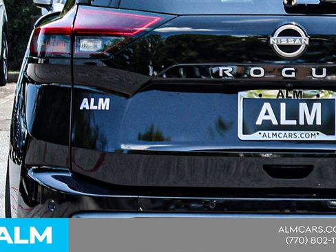 Used 2024 Nissan Rogue S AWD/4WD image 13