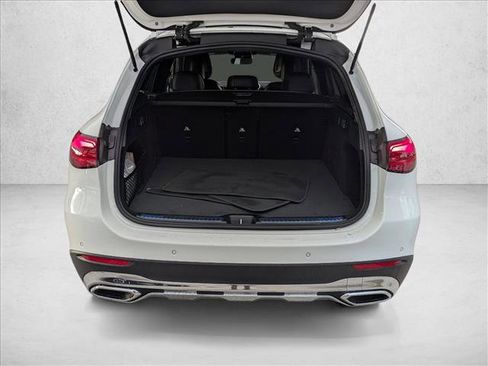 Used 2026 Mercedes-Benz GLC 300 image 6