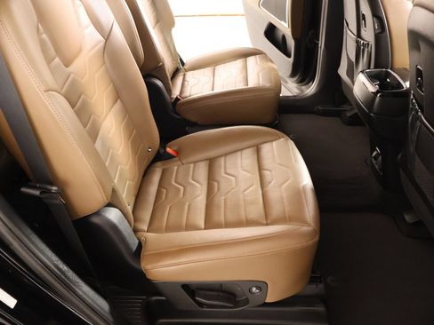 Used 2022 Kia Telluride SX w/ SX Prestige Package AWD/4WD image 16