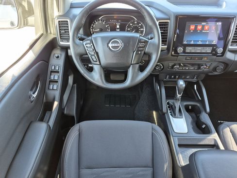 Used 2024 Nissan Frontier SV w/ Hardbody Edition AWD/4WD image 29