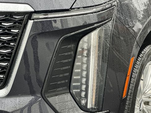 Certified 2025 Cadillac Escalade Premium Luxury image 54