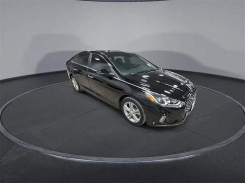 Used 2019 Hyundai Sonata SEL image 2