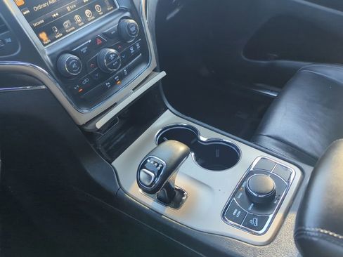 Used 2014 Jeep Grand Cherokee Limited image 26