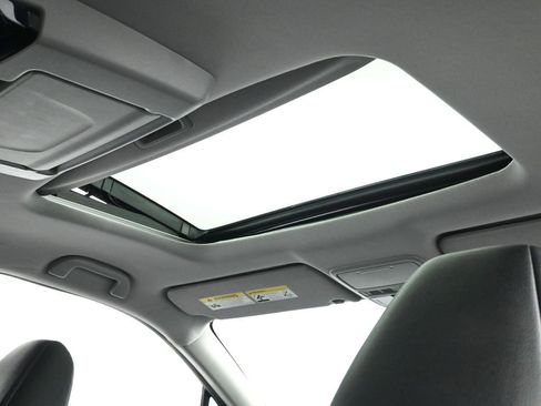 Used 2020 Honda Pilot Touring image 23