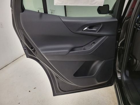 New 2026 Chevrolet Equinox LT w/ LPO, Floor Liner Package FWD image 38
