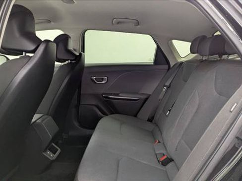 Used 2025 Kia K4 FWD image 17