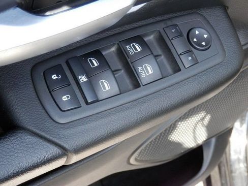 Used 2022 RAM 1500 Big Horn AWD/4WD image 16
