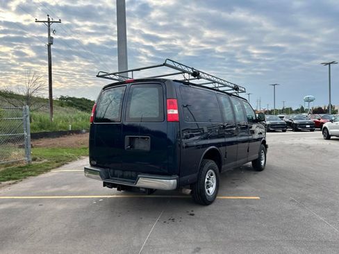Used 2019 Chevrolet Express 2500 w/ Driver Convenience Package RWD image 7