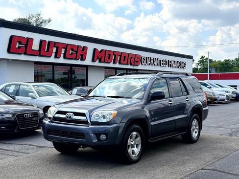 Used 2006 Toyota 4Runner SR5 AWD/4WD image 1