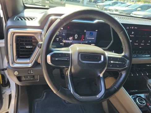 Used 2025 GMC Canyon Denali AWD/4WD image 19