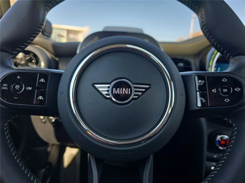Used 2024 MINI Cooper SE image 25