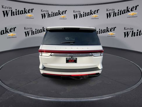 Used 2024 Lincoln Navigator L Reserve image 7