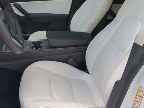 Used 2021 Tesla Model Y Performance image 15