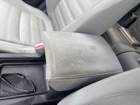 Used 2018 Honda CR-V EX image 9