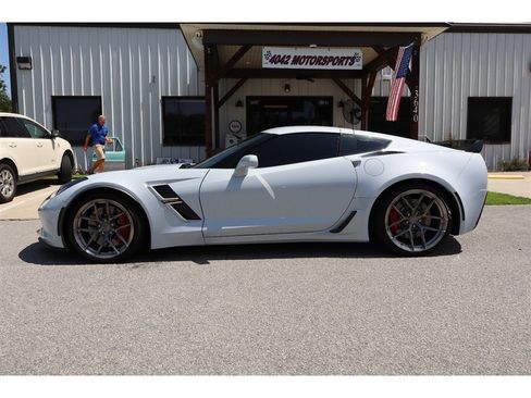 Used 2019 Chevrolet Corvette Grand Sport RWD image 5