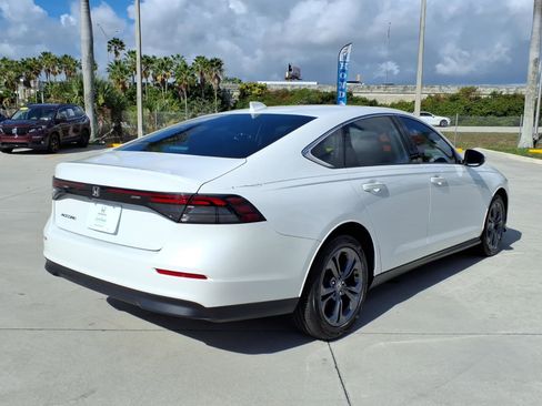 Used 2023 Honda Accord EX image 12