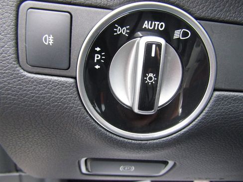 Used 2018 Mercedes-Benz GLS 450 4MATIC image 28