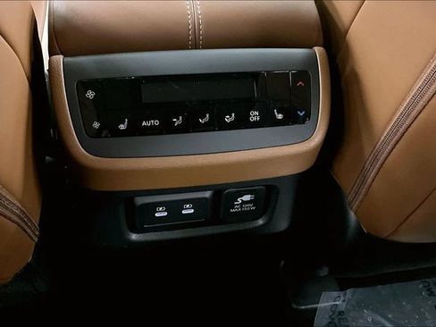 New 2026 Nissan Pathfinder Platinum w/ Cargo Package AWD/4WD image 20
