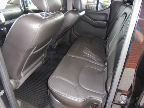 Used 2014 Nissan Frontier PRO-4X w/ Pro-4x Luxury Package image 9