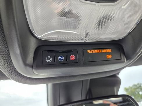 Used 2022 Chevrolet TrailBlazer RS FWD image 31