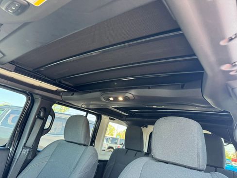 Used 2024 Jeep Wrangler Unlimited Sport image 5