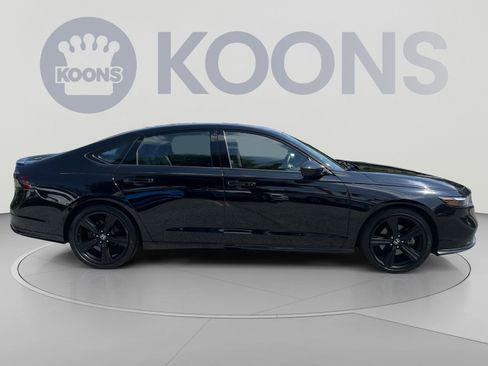 Used 2023 Honda Accord Sport image 8