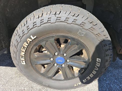 Used 2015 Ford F150 XLT w/ Trailer Tow Package image 25