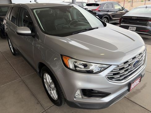 Used 2022 Ford Edge SEL w/ Convenience Package AWD/4WD image 3
