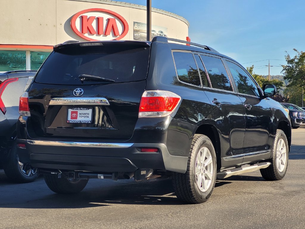 Used 2012 Toyota Highlander SE FWD image 5