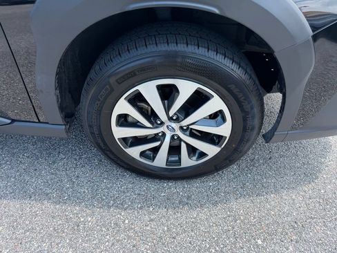 Used 2024 Subaru Outback Premium AWD/4WD image 4