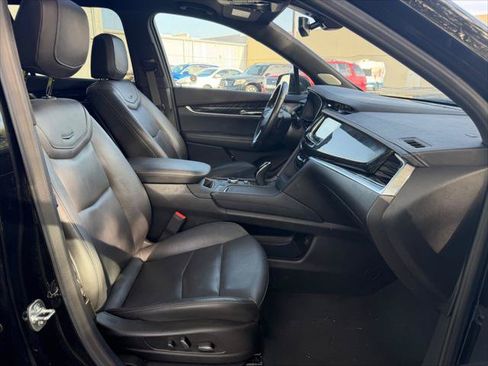 Used 2025 Cadillac XT6 Premium Luxury FWD image 14