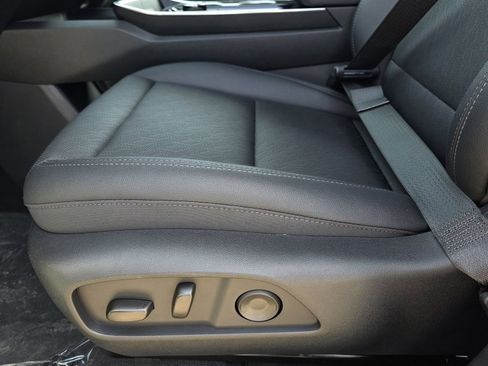 New 2026 Chevrolet Equinox LT w/ Convenience Package II image 11