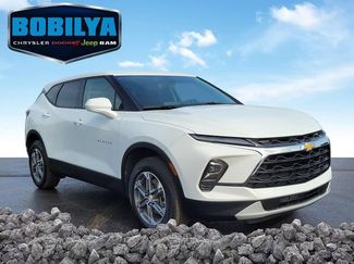 Used 2025 Chevrolet Blazer LT FWD video 2