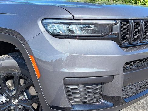 New 2025 Jeep Grand Cherokee L Altitude image 4