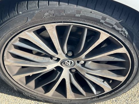 Used 2020 Toyota Camry SE image 15