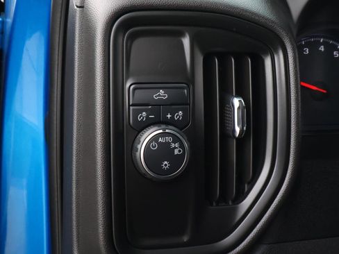 Used 2023 Chevrolet Silverado 1500 Custom image 24