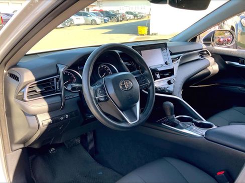 Used 2023 Toyota Camry LE image 16