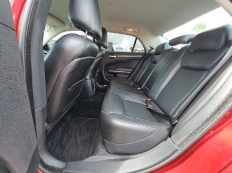 Used 2016 Chrysler 300 Limited RWD image 9