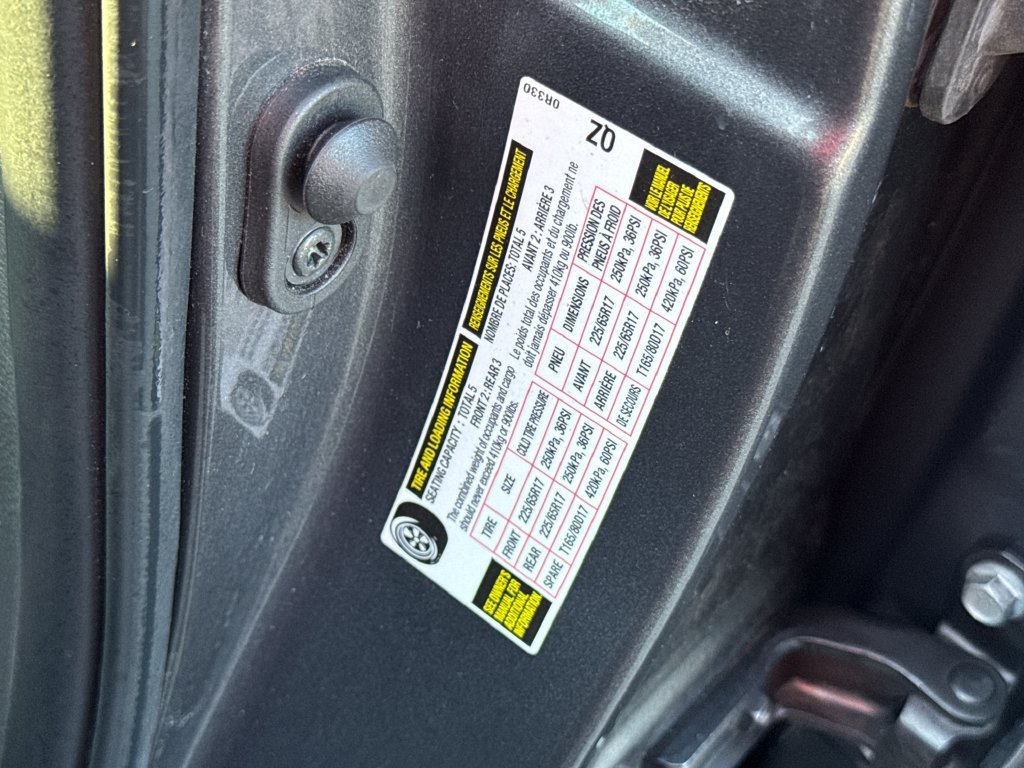 Used 2025 Toyota RAV4 XLE AWD/4WD image 46