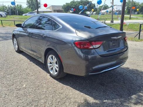 Used 2015 Chrysler 200 Limited image 5