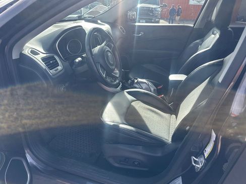 Used 2017 Jeep Compass Latitude w/ Popular Equipment Group image 12