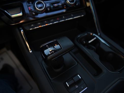 Used 2024 GMC Sierra 1500 AT4 w/ Technology Package image 40