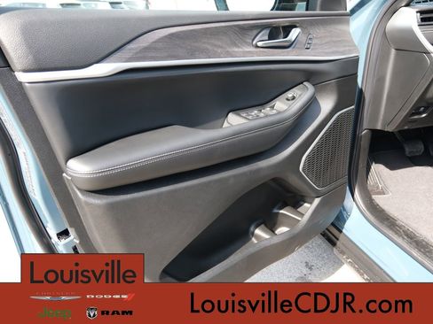 New 2026 Jeep Grand Cherokee Limited AWD/4WD image 14