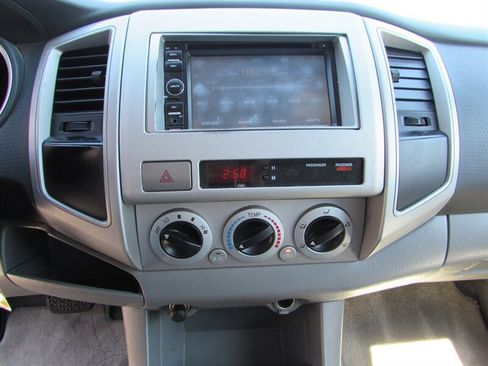 Used 2006 Toyota Tacoma PreRunner RWD image 15