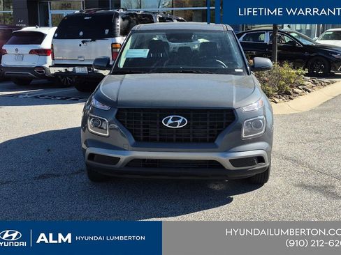 New 2026 Hyundai Venue SE FWD image 3