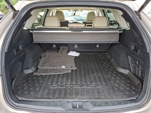 Used 2020 Subaru Outback Limited image 26