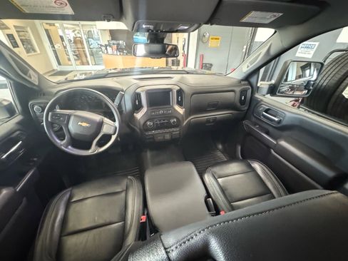 Used 2023 Chevrolet Silverado 2500 Custom w/ Custom Value Package image 13