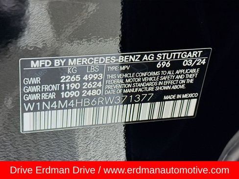 Used 2024 Mercedes-Benz GLB 250 4MATIC image 31