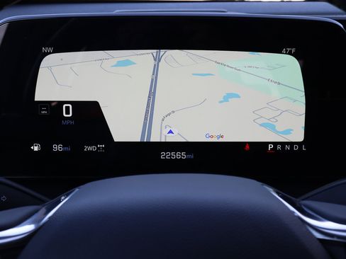 Used 2025 Chevrolet Equinox LT image 11